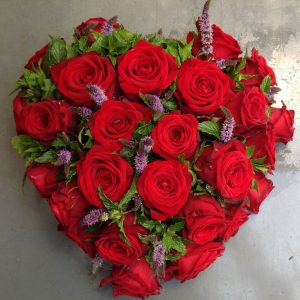Hart rode rozen